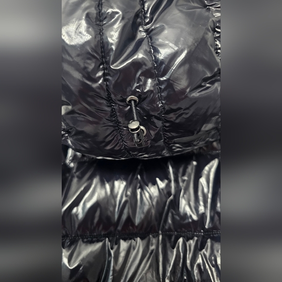 DKNY Women's Puffer Coat, specifically a style featuring a double hood and zippe - Picture 5 of 14